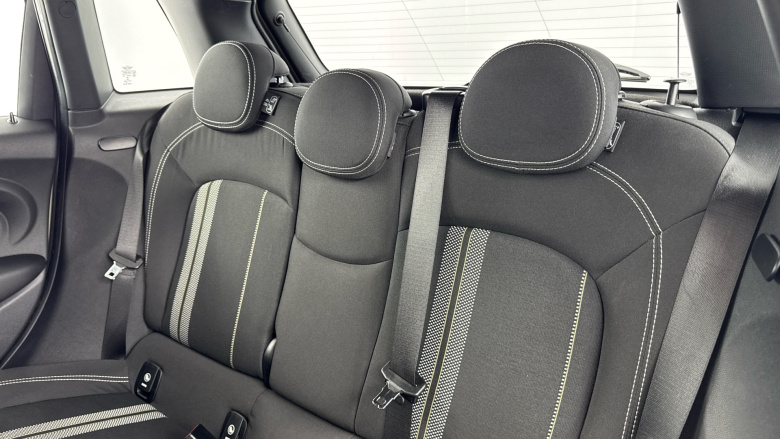 MINI Hatchback 1.5 Cooper Sport II 5dr Auto Petrol Hatchback